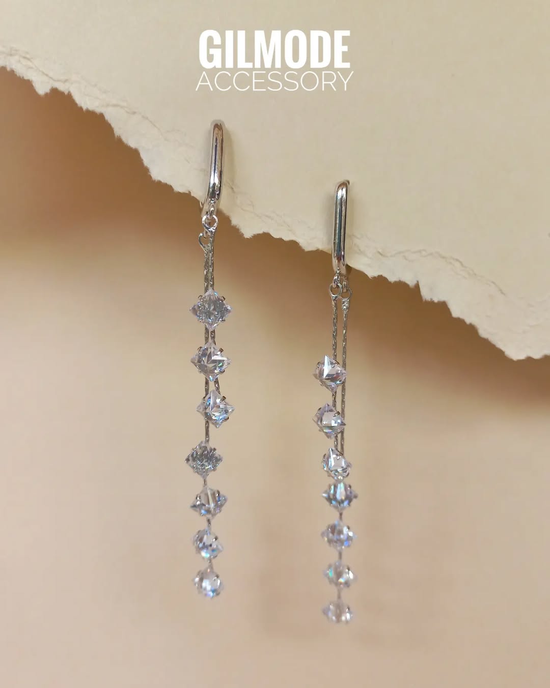 گوشواره آویز  با نگین های درخشان دخترانه