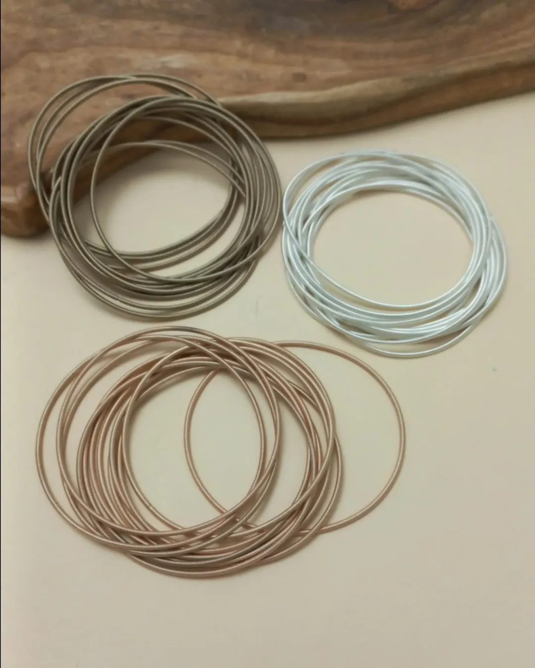 دستبند فنری رنگی